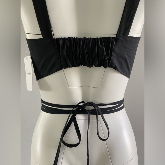 106. Elodie Tie-Front Cropped Racer Top - Picture 6 of 7